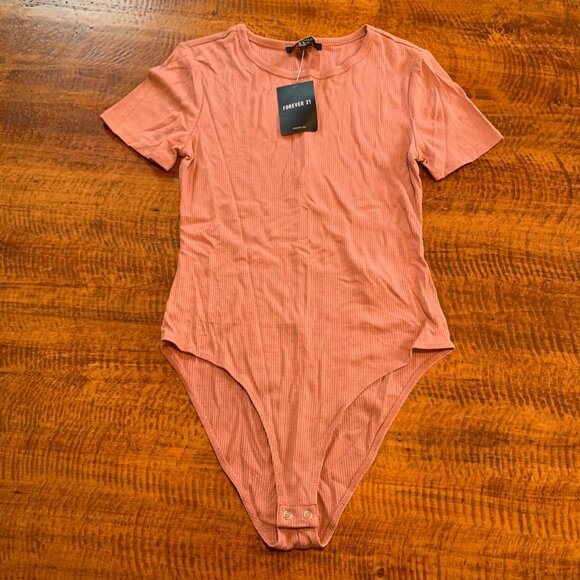 🍉NWT Forever 21 - Salmon Bodysuit - M - Picture 1 of 2